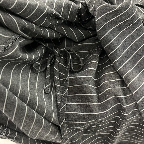 Poised and Proper Grey Striped Knotted Shirt Dress Sz medium long sleeve - Picture 16 of 16